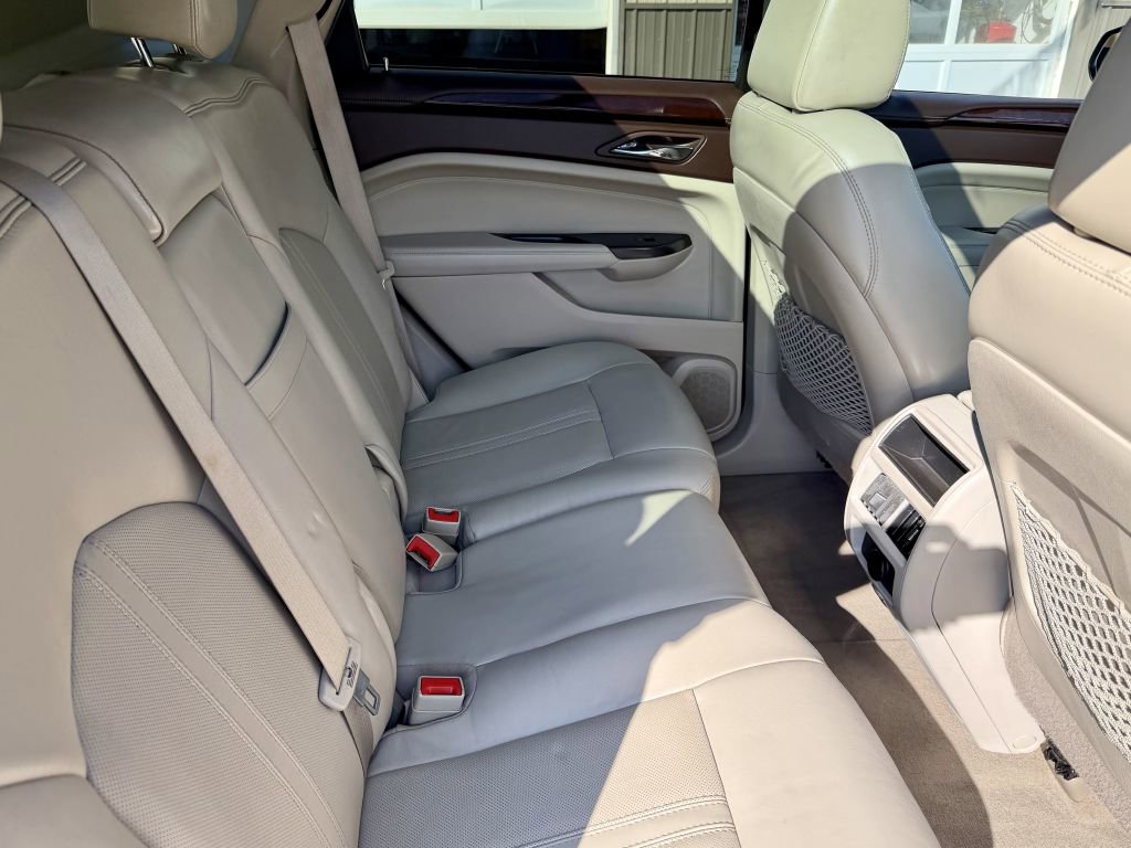 Used 2012 Cadillac SRX Luxury FWD image 18