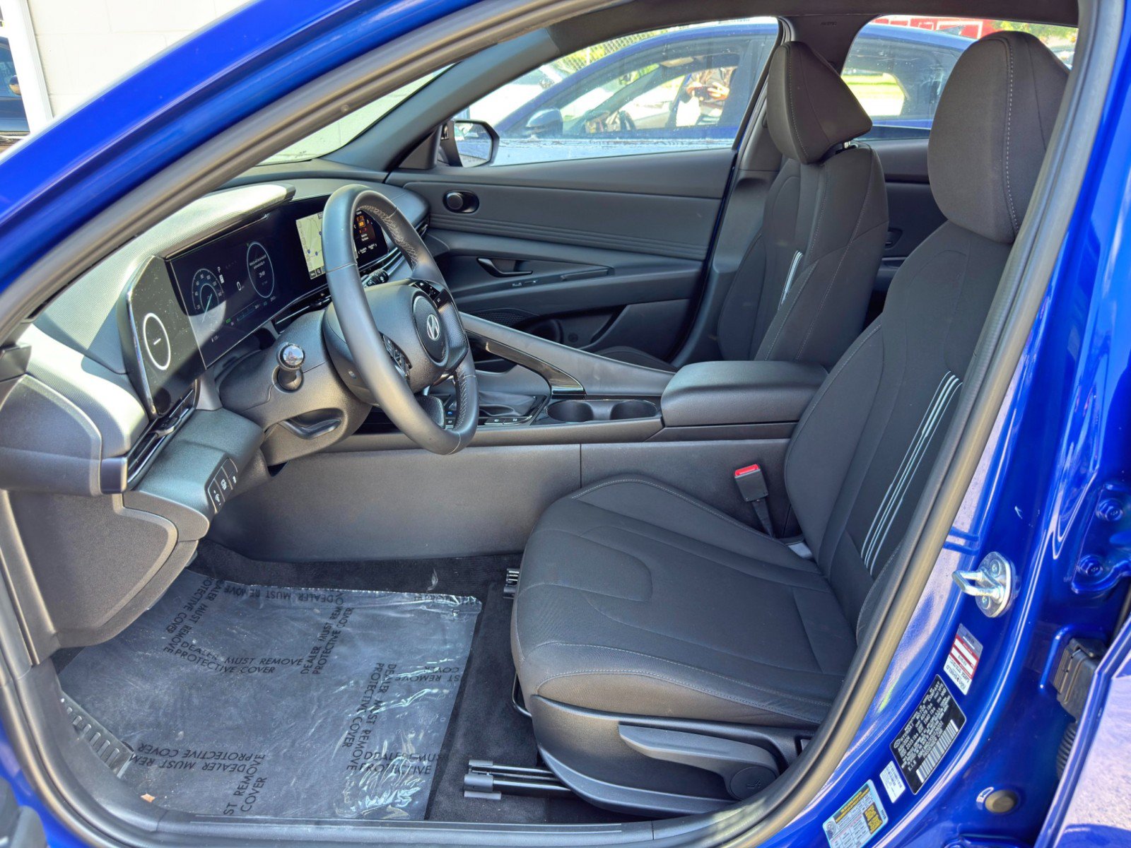 Used 2025 Hyundai Elantra SEL FWD image 15