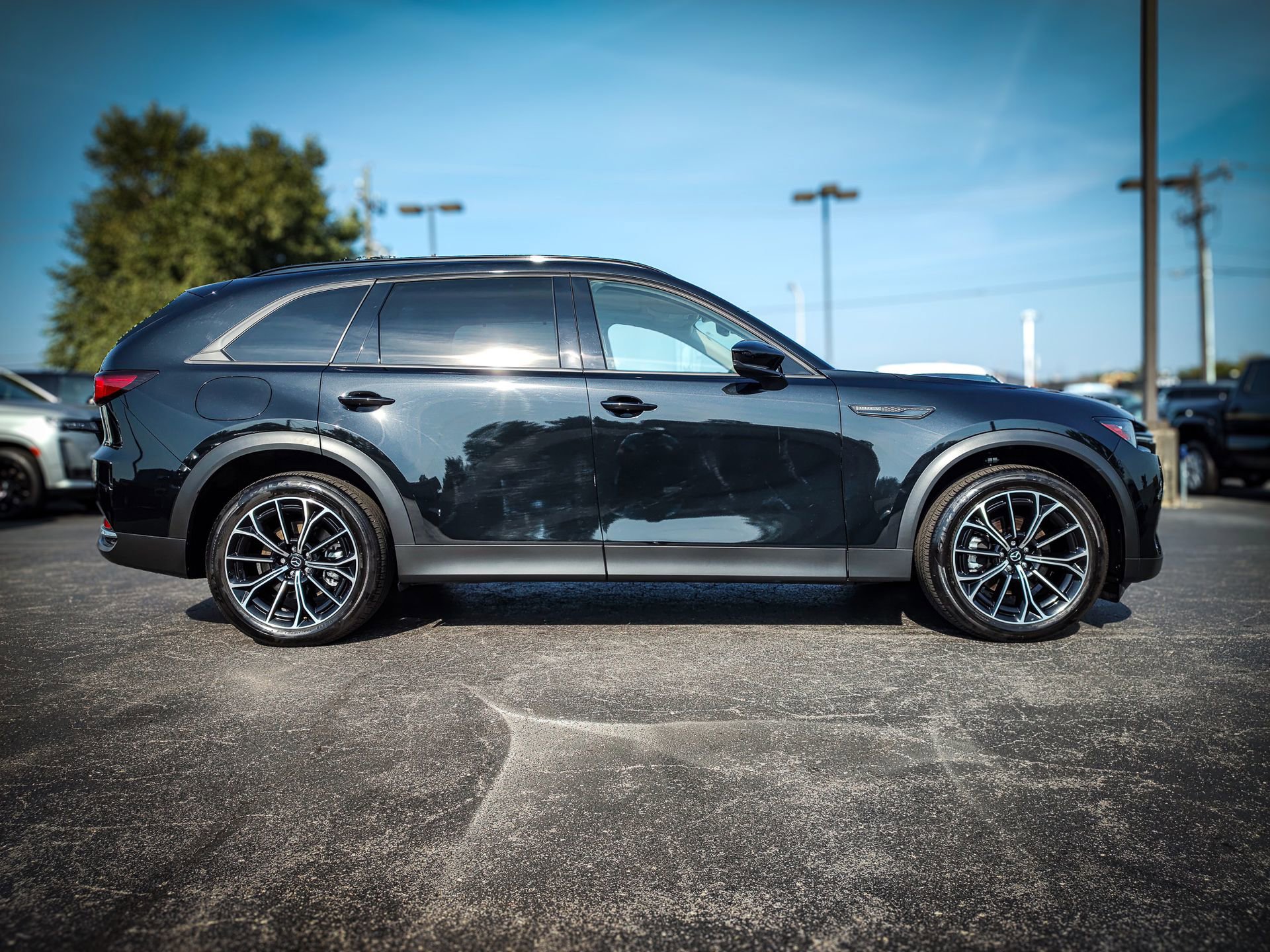 Used 2025 MAZDA CX-70 Plug-In Hybrid w/ Premium Pkg image 25