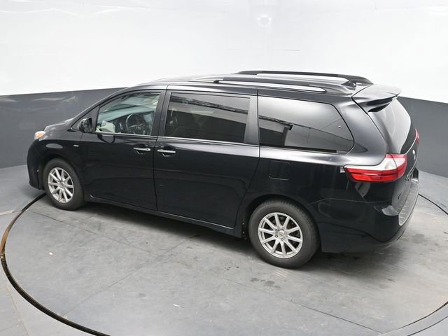 Used 2018 Toyota Sienna XLE AWD/4WD image 19