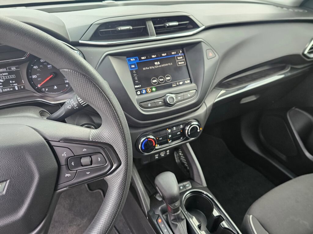 Used 2023 Chevrolet TrailBlazer LT image 28