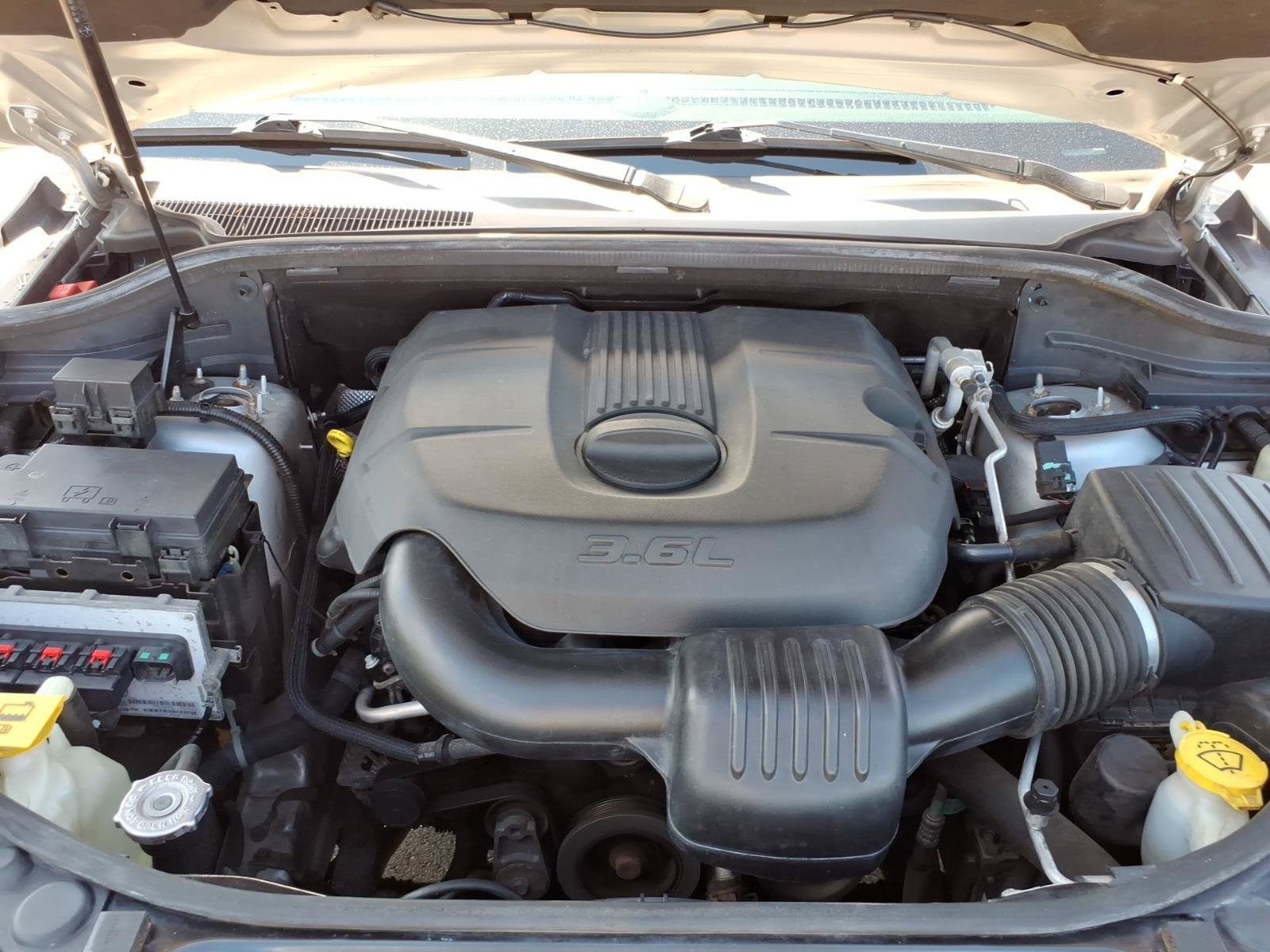 Used 2011 Jeep Grand Cherokee 70th Anniversary AWD/4WD image 13