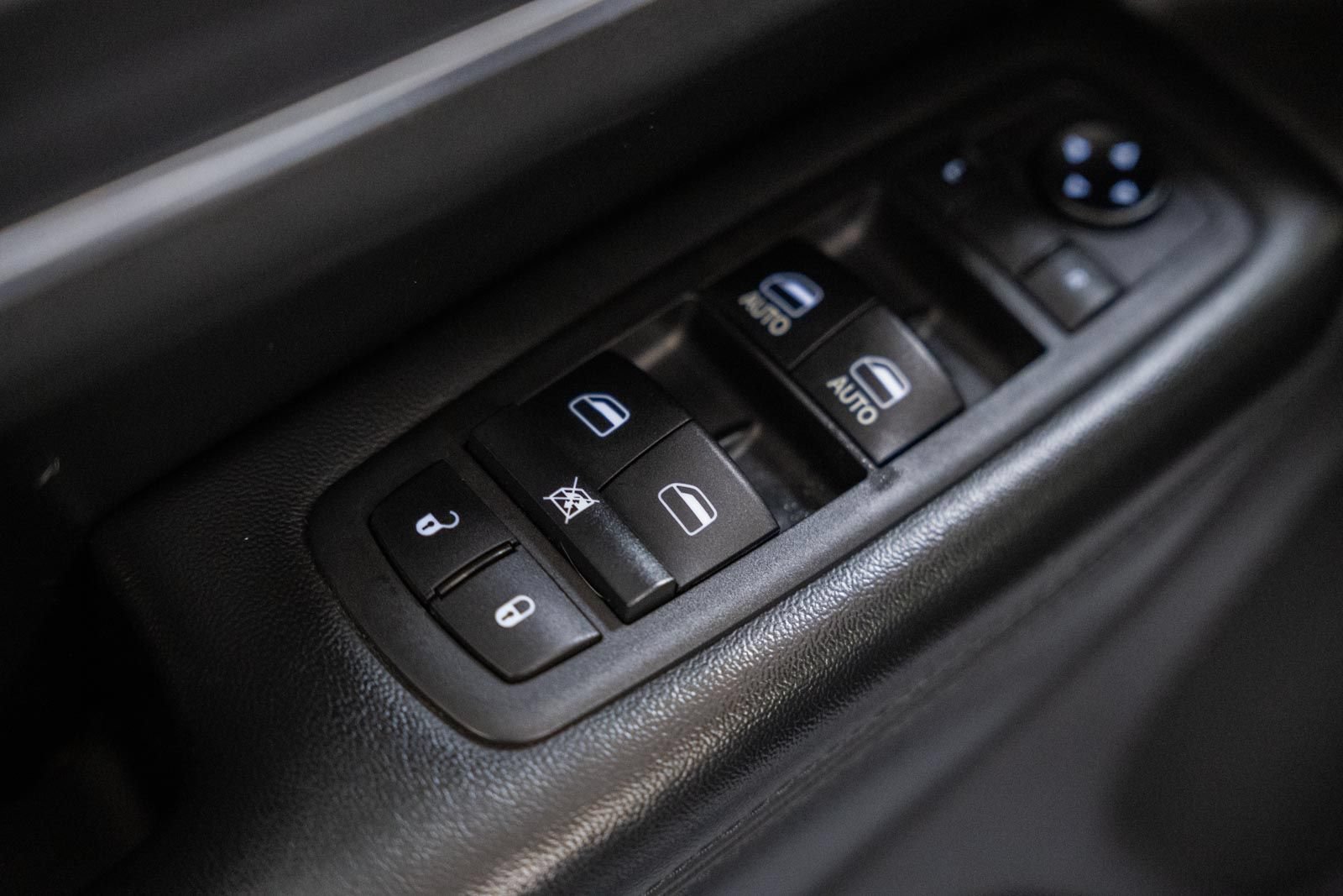 Used 2019 Jeep Grand Cherokee Limited w/ Luxury Group II RWD image 44
