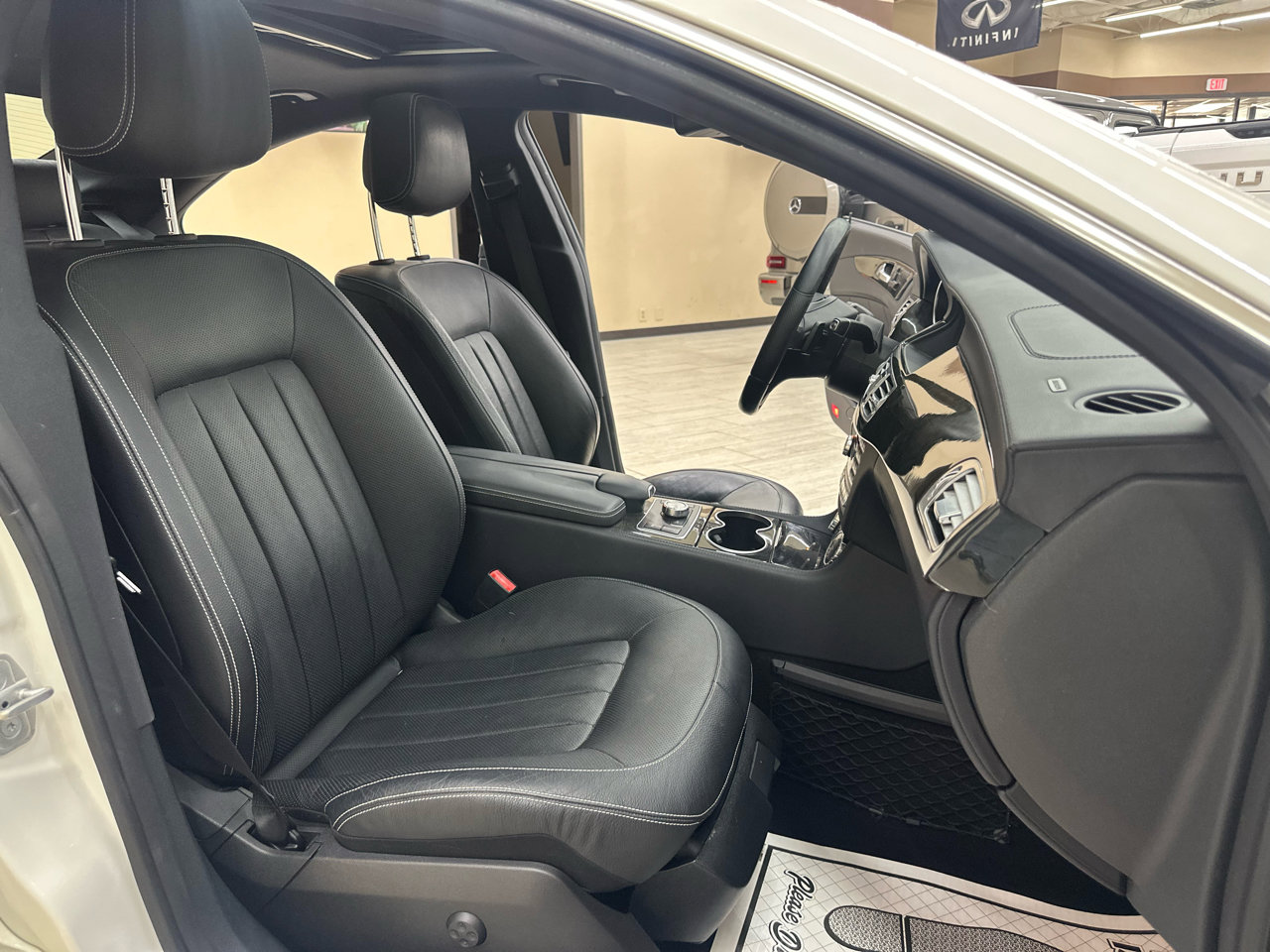 Used 2014 Mercedes-Benz CLS 550 CLS550 4MATIC w/ Premium 1 Package image 39