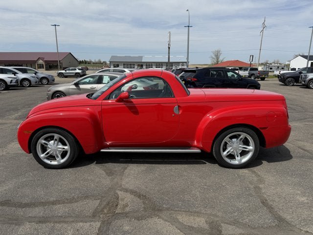 Used 2004 Chevrolet SSR w/ Preferred Equipment Group RWD image 5