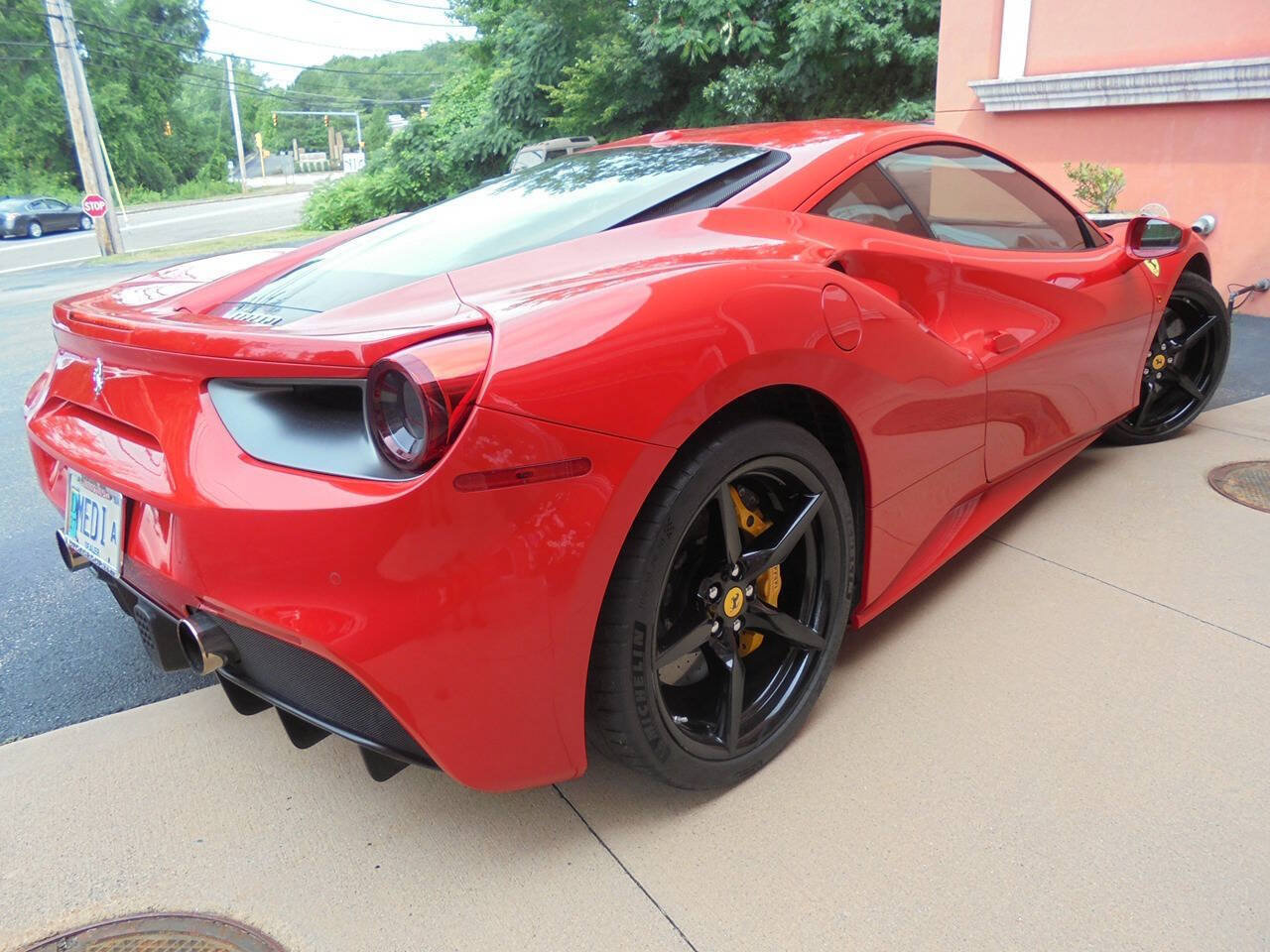 Used 2017 Ferrari 488 GTB RWD image 23