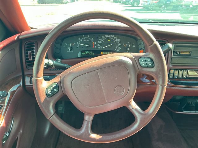 Used 1997 Buick Park Avenue w/ Seating Pkg FWD image 16