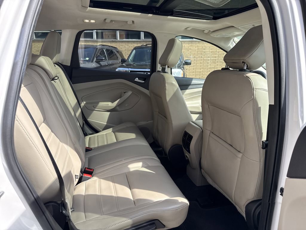 Used 2019 Ford Escape SEL image 29