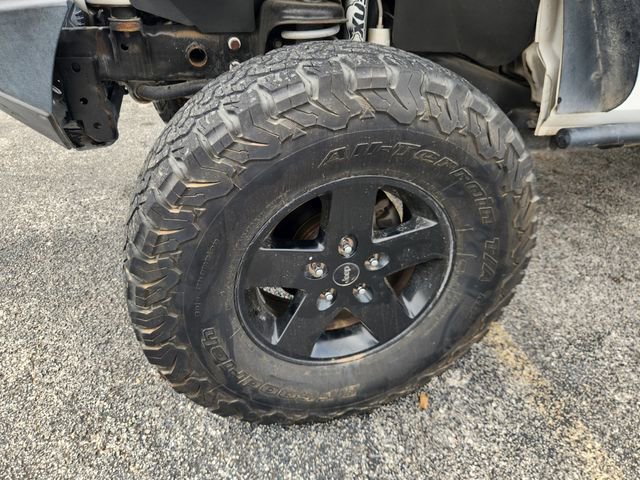 Used 2017 Jeep Wrangler Unlimited Rubicon image 9