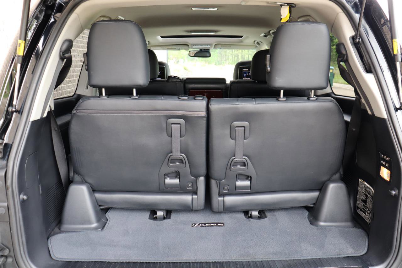 Used 2015 Lexus LX 570 4WD image 42