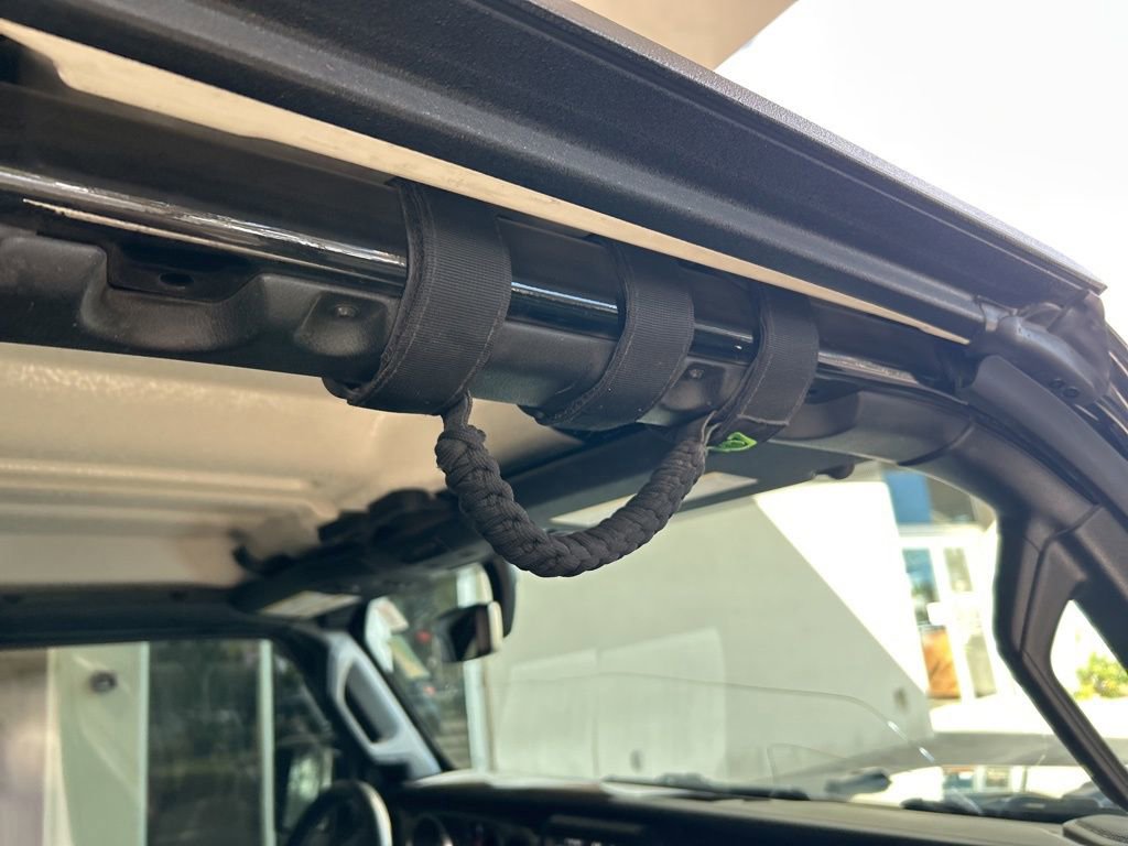 Used 2023 Jeep Gladiator Sport image 23