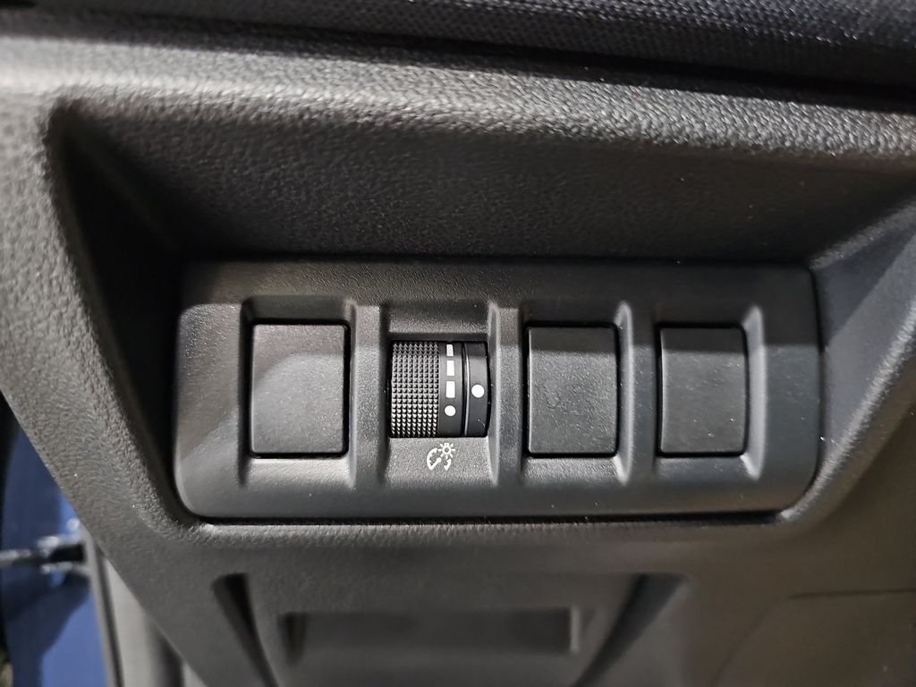 Used 2024 Subaru Outback Premium AWD/4WD image 27
