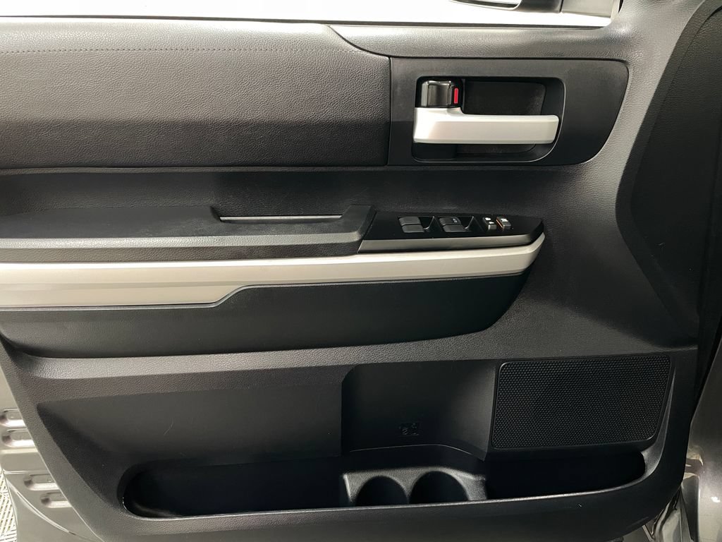 Used 2019 Toyota Tundra SR5 w/ SR5 Upgrade Package AWD/4WD image 21
