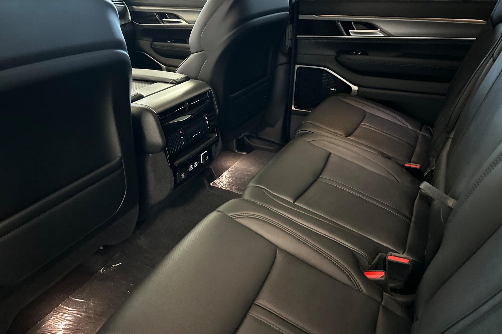 New 2026 Jeep Grand Wagoneer Limited AWD/4WD image 12