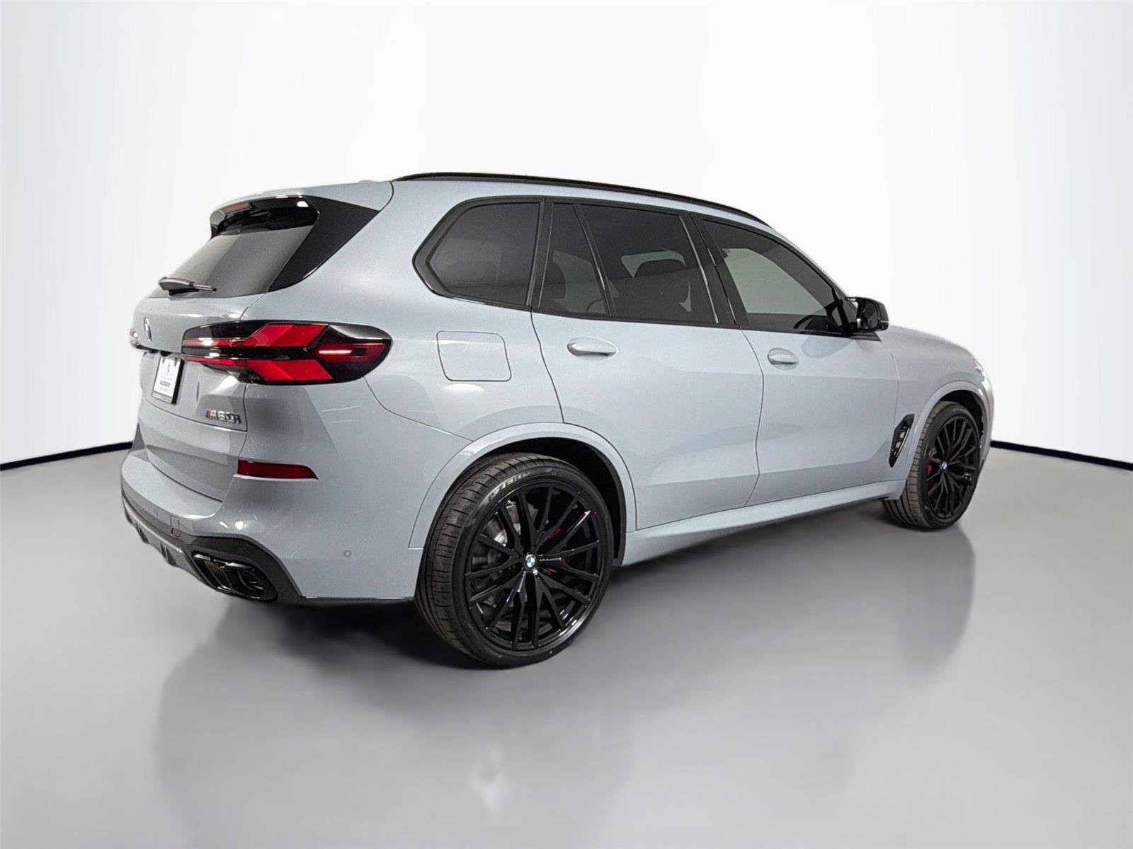 New 2026 BMW X5 M60i image 5