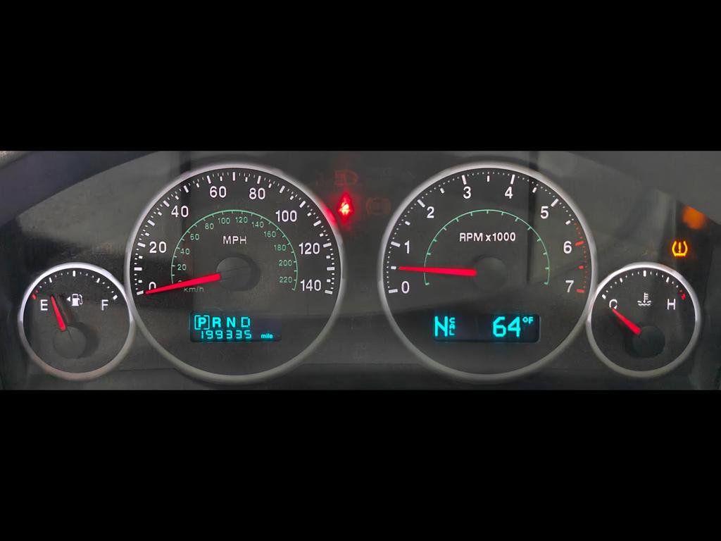 Used 2005 Jeep Grand Cherokee Limited w/ Trailer Tow Group IV AWD/4WD image 35