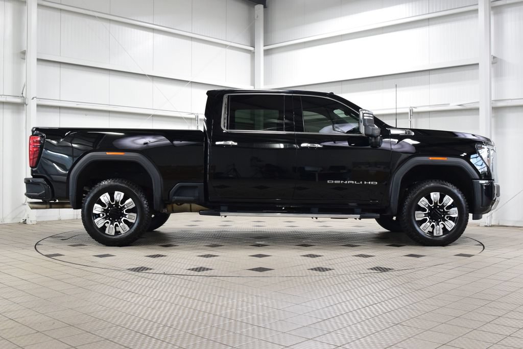 Used 2025 GMC Sierra 2500 Denali w/ Snow Plow Prep/Camper Package AWD/4WD image 9