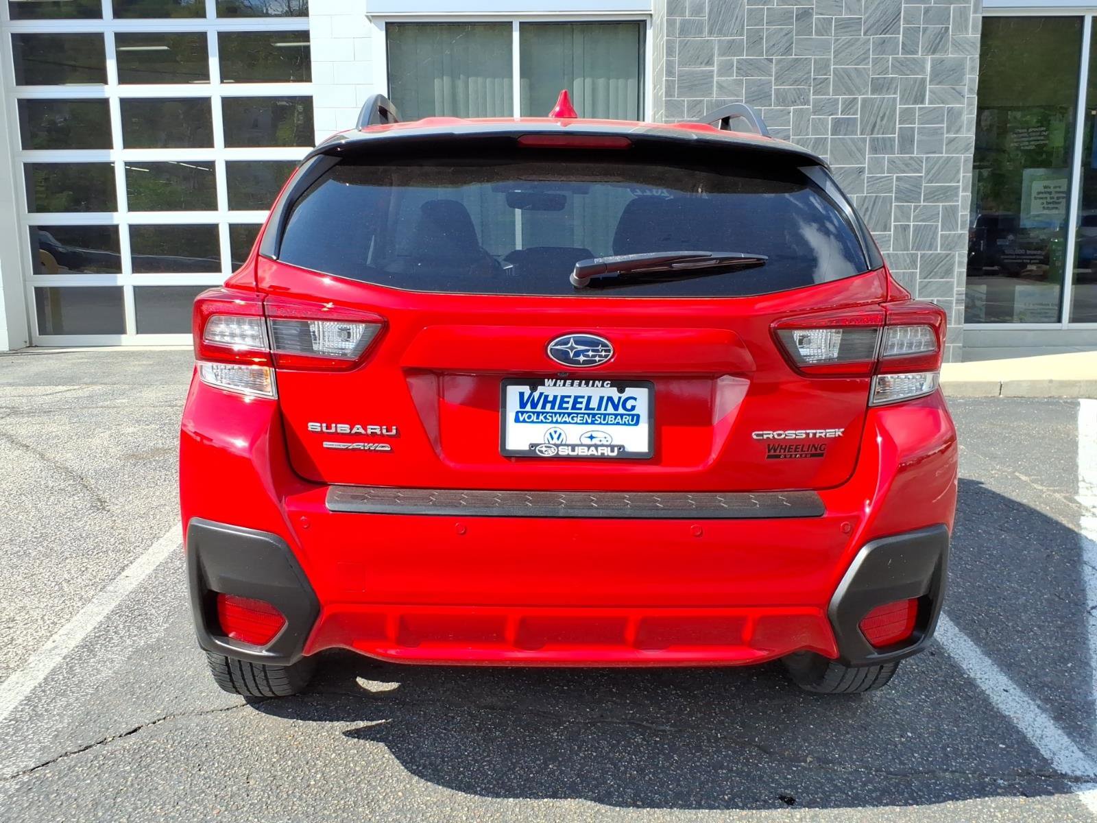 Used 2022 Subaru Crosstrek 2.5i Limited w/ Moonroof Package 2 AWD/4WD image 3