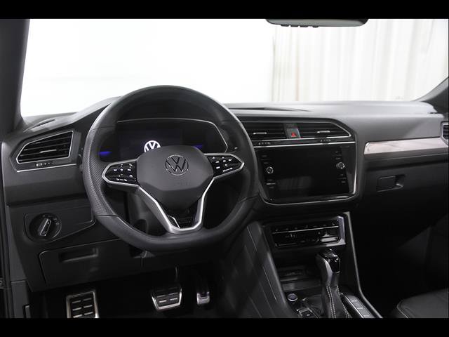 Certified 2024 Volkswagen Tiguan SE R-Line AWD/4WD image 6