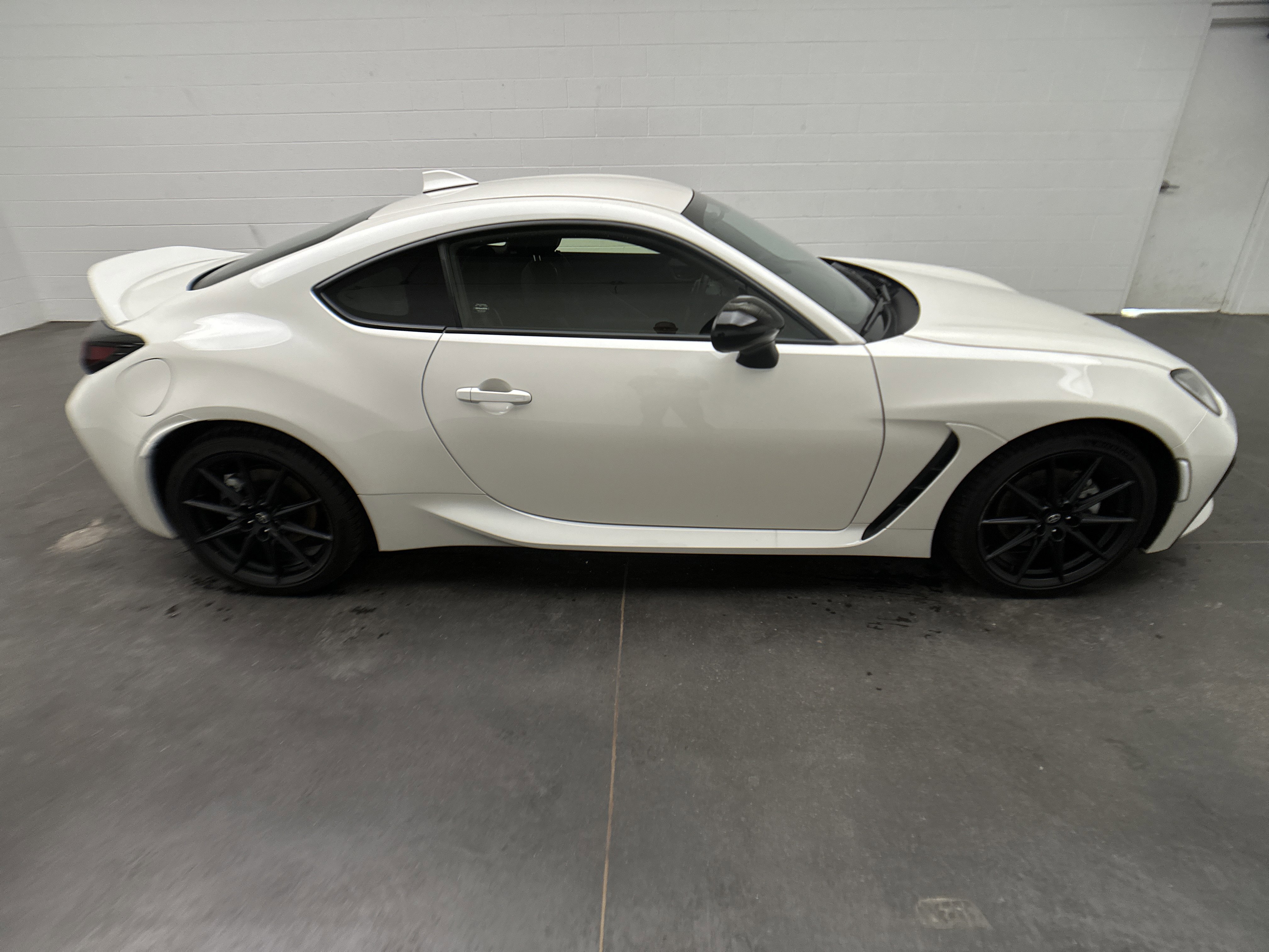 Used 2023 Toyota GR86 Premium w/ ALL Weather Mat Package (TMS) RWD image 8