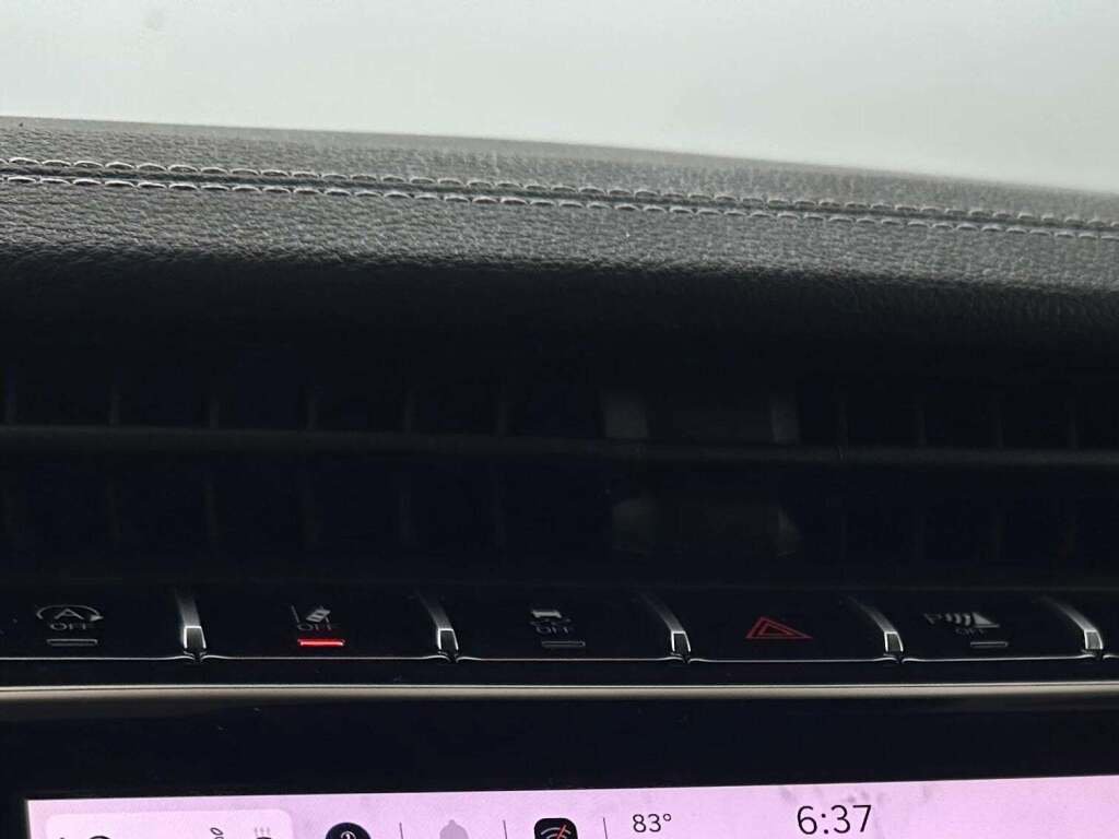 New 2025 Jeep Grand Cherokee Limited image 38