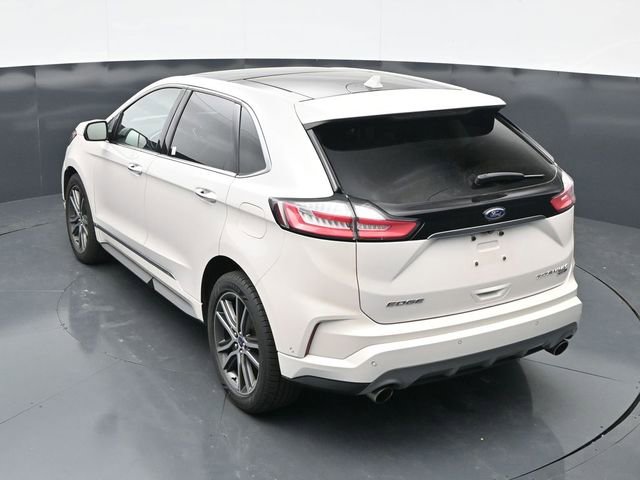 Used 2019 Ford Edge Titanium w/ Equipment Group 301A AWD/4WD image 34