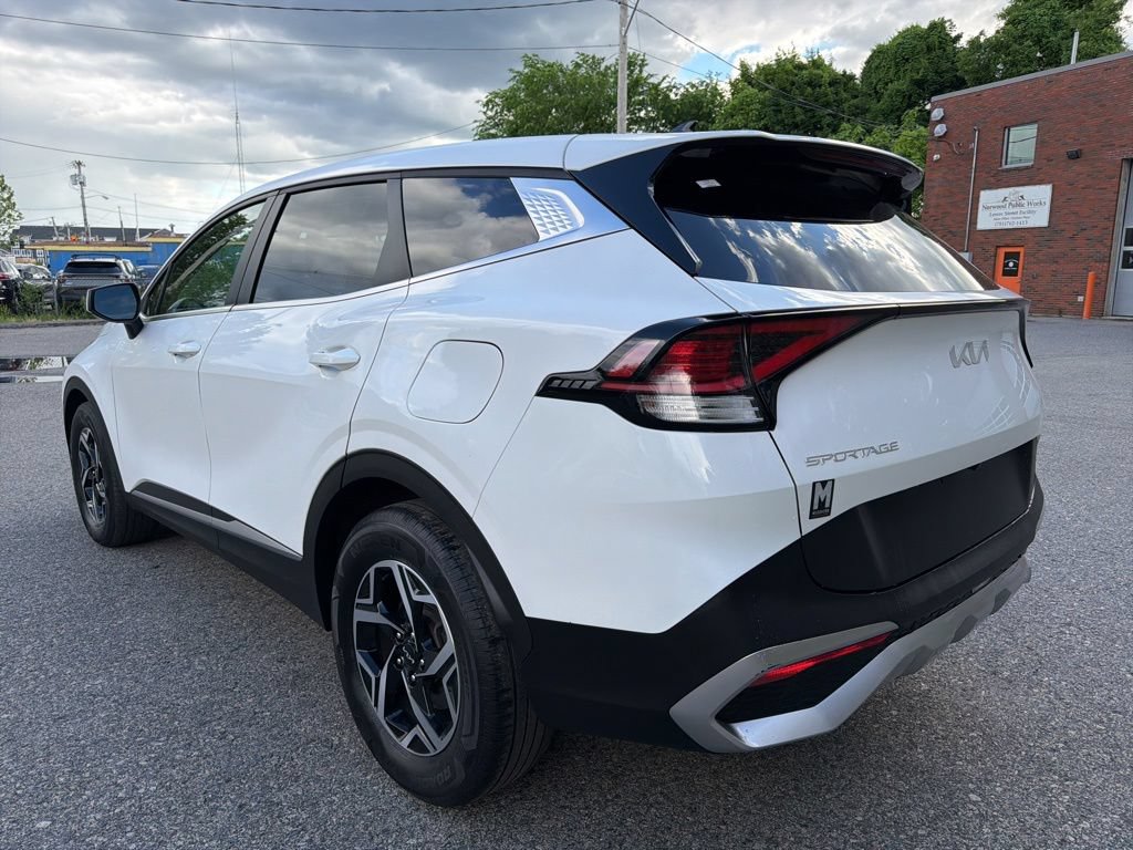 Certified 2023 Kia Sportage LX FWD image 3