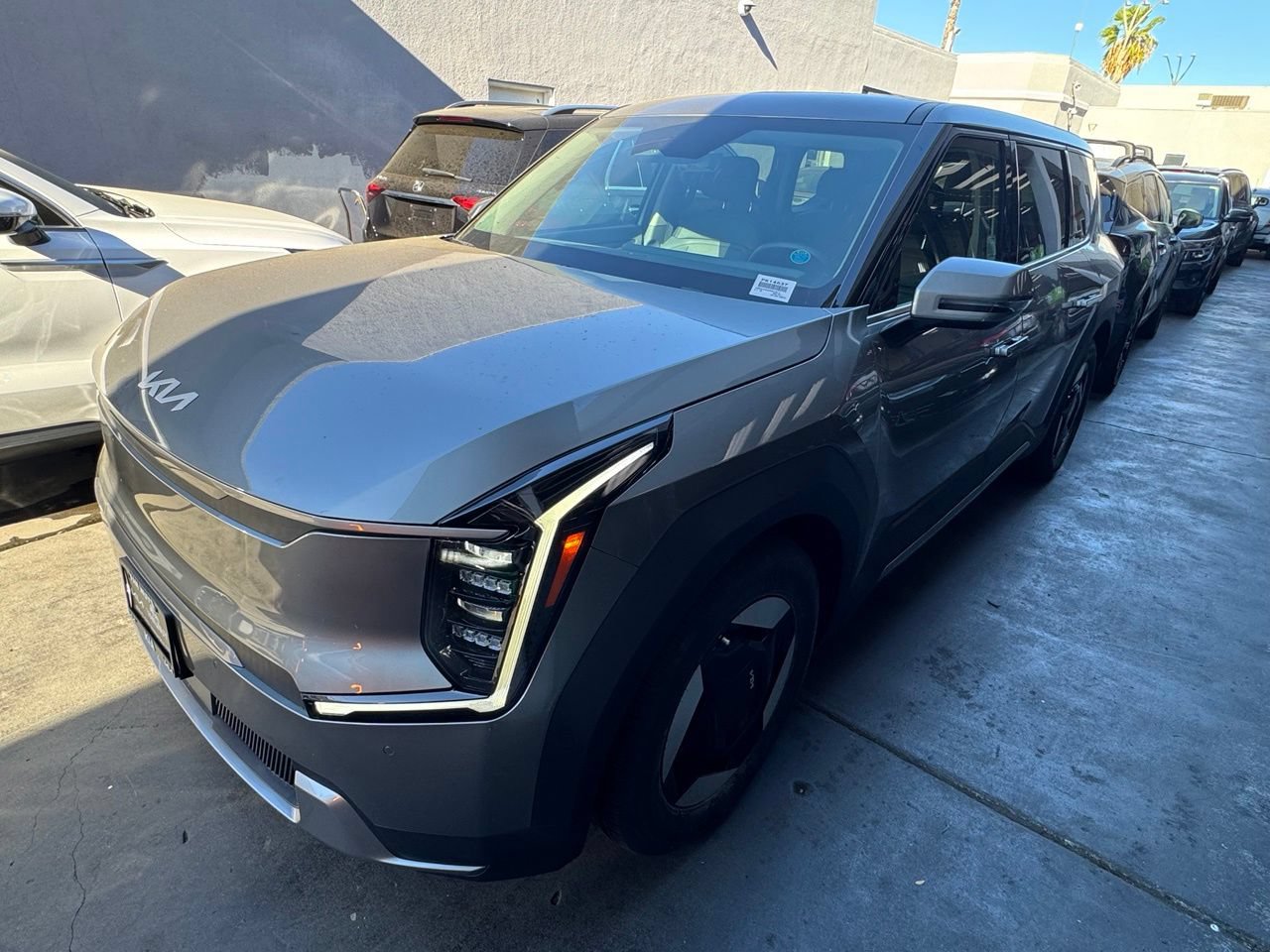 Certified 2024 Kia EV9 Light RWD image 2
