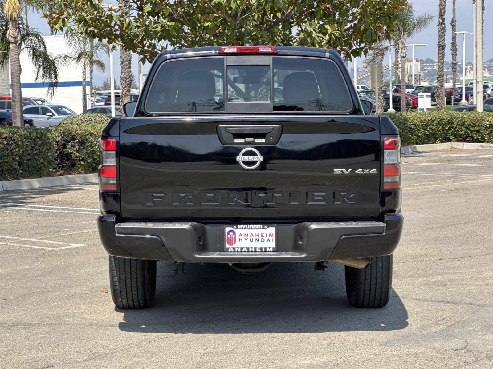 Used 2022 Nissan Frontier SV image 4
