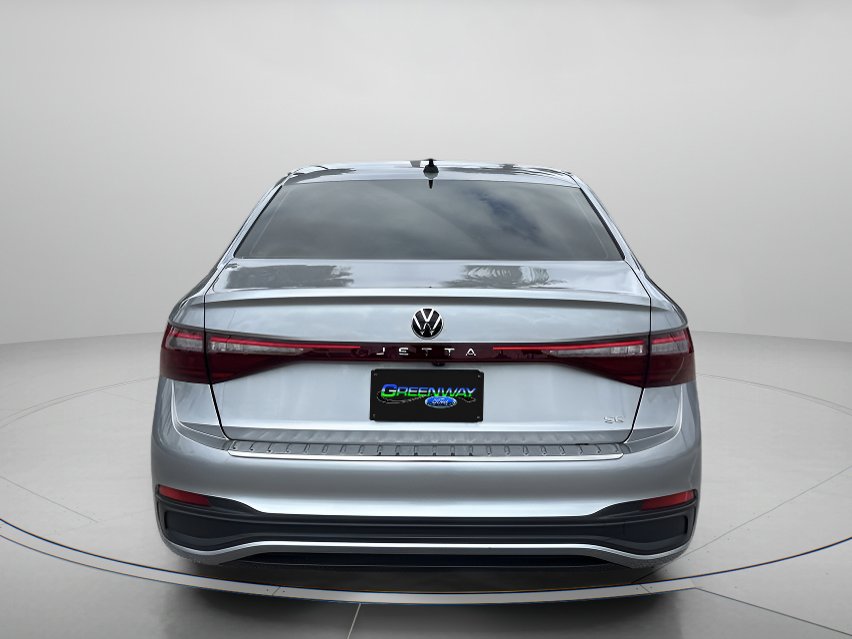 Used 2025 Volkswagen Jetta SE FWD image 4
