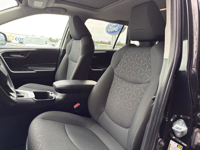 Used 2024 Toyota RAV4 XLE w/ Convenience Package image 16