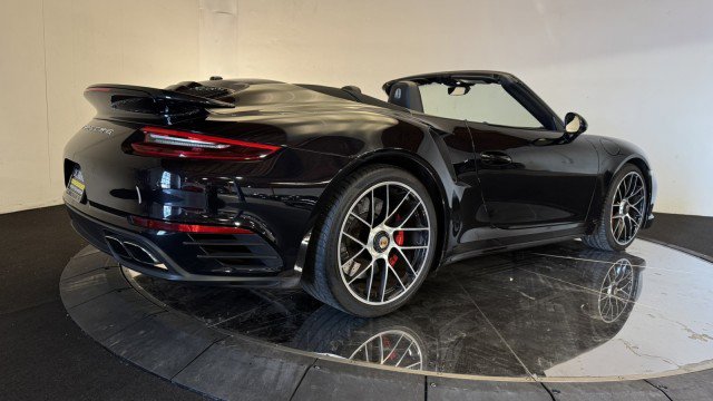 Used 2019 Porsche 911 Turbo image 30