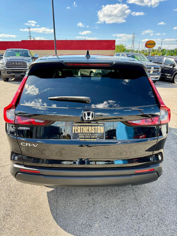 Used 2025 Honda CR-V LX image 11