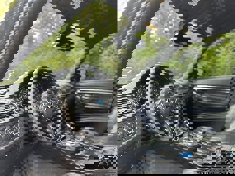 Used 2017 BMW 340i xDrive Sedan image 11