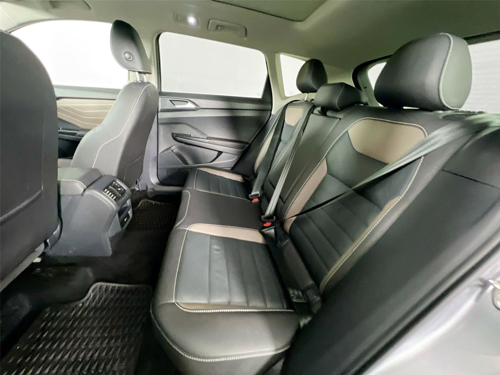 Used 2024 Volkswagen Taos SEL image 22