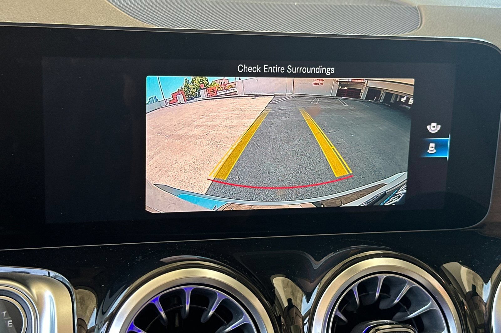 Certified 2023 Mercedes-Benz GLB 250 4MATIC image 25