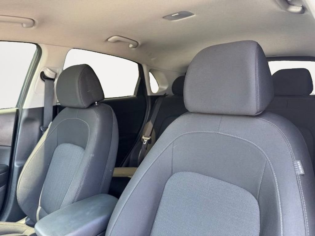 Used 2022 Hyundai Kona SEL AWD/4WD image 19