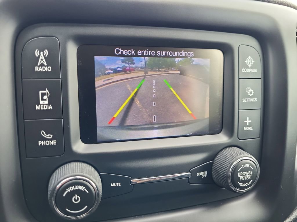 Used 2018 Jeep Compass Latitude w/ Cold Weather Group AWD/4WD image 19