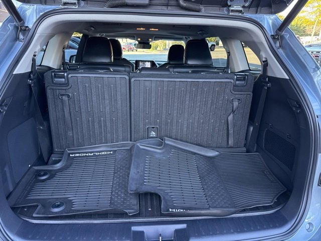 Used 2020 Toyota Highlander Limited image 30