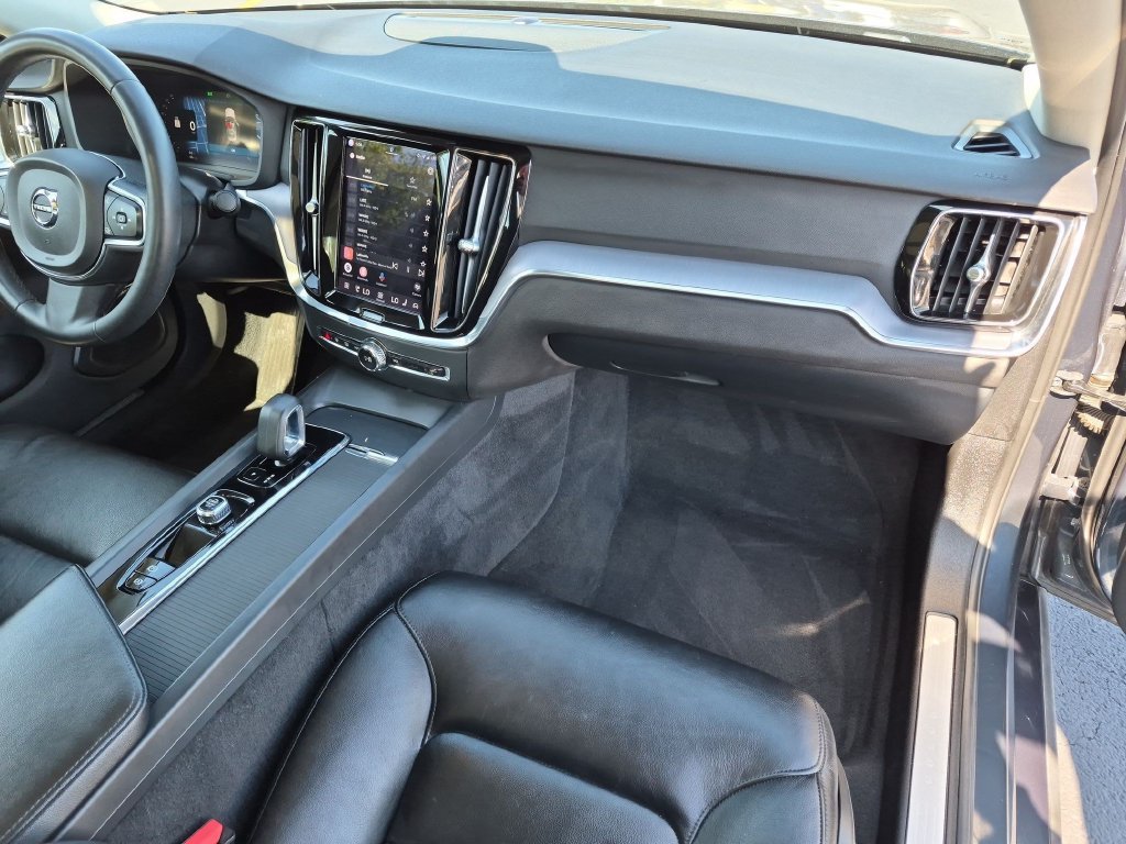 Used 2024 Volvo S60 B5 Core FWD image 19