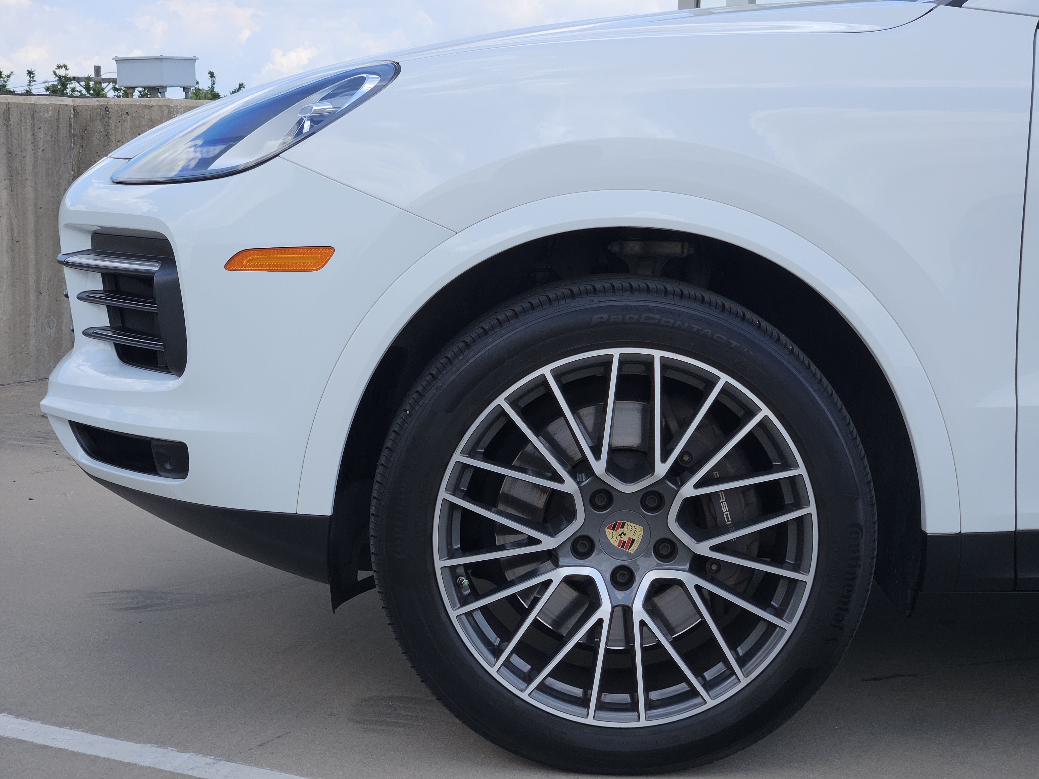 Certified 2023 Porsche Cayenne AWD/4WD image 13