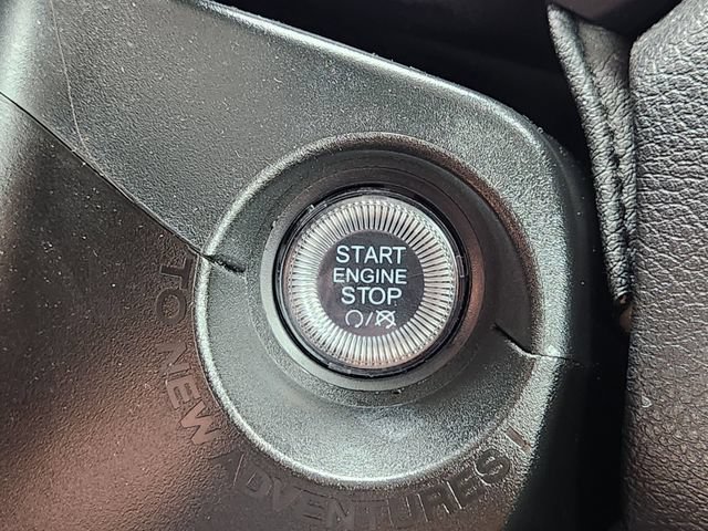 Used 2023 Jeep Renegade Latitude AWD/4WD image 20