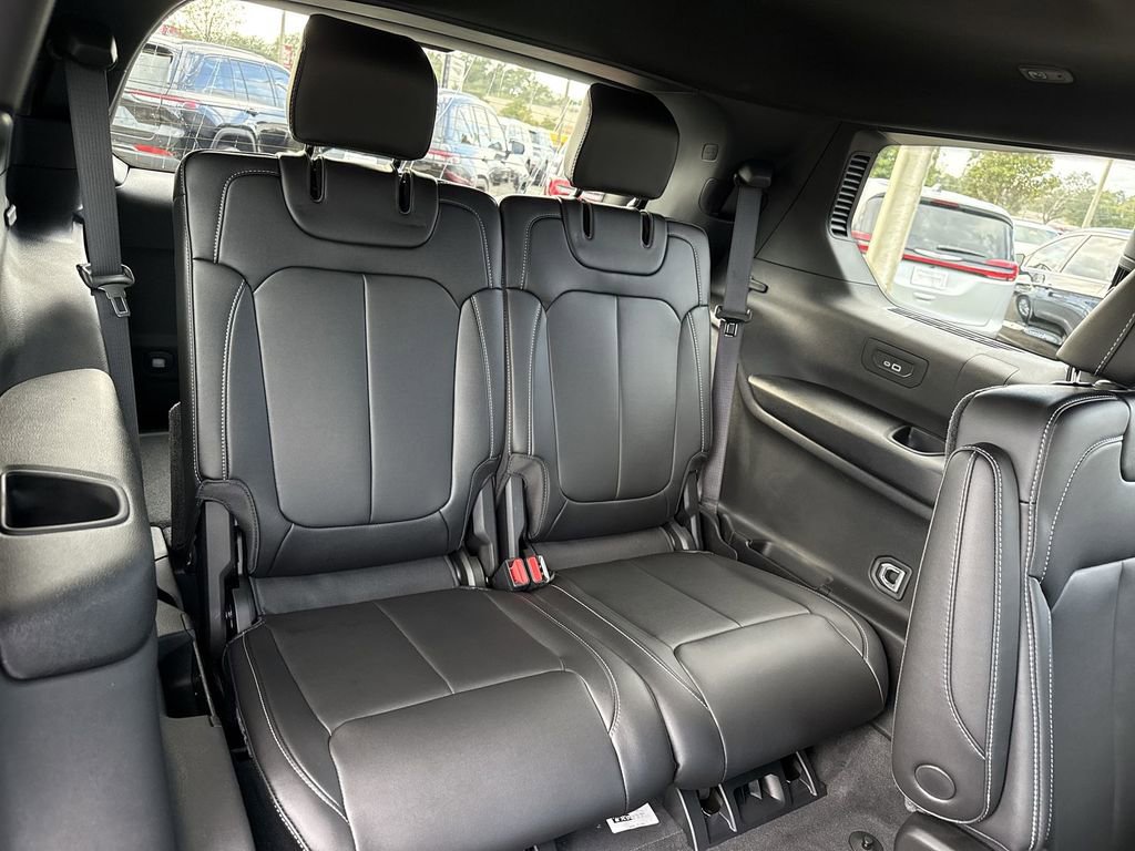 New 2025 Jeep Grand Cherokee L Limited w/ Black Appearance Package image 27