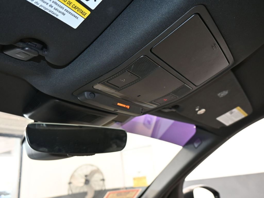 Used 2020 Land Rover Discovery Sport image 21