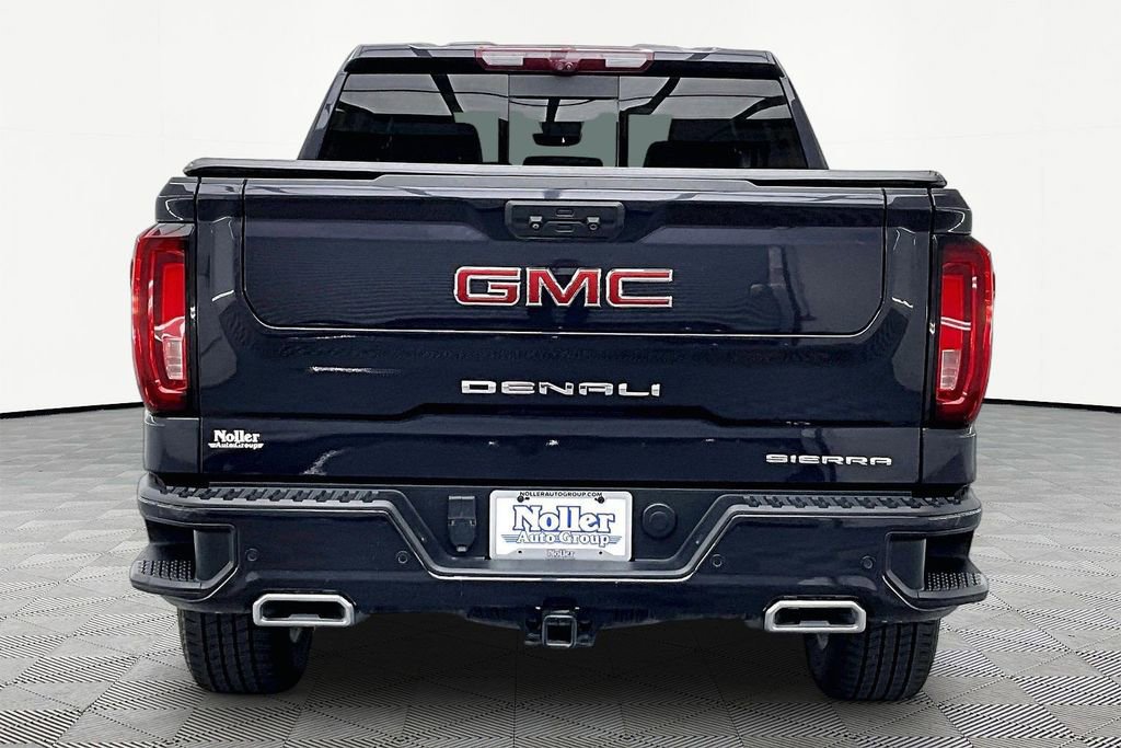 Used 2023 GMC Sierra 1500 Denali w/ Technology Package AWD/4WD image 4