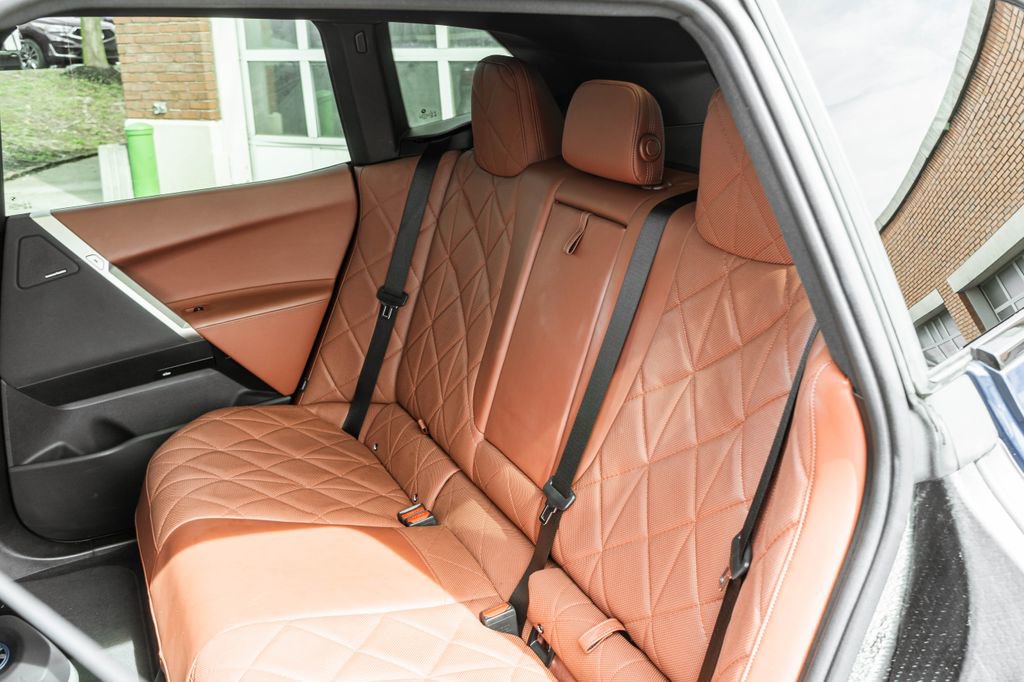 Used 2023 BMW iX xDrive50 w/ Premium Package image 31