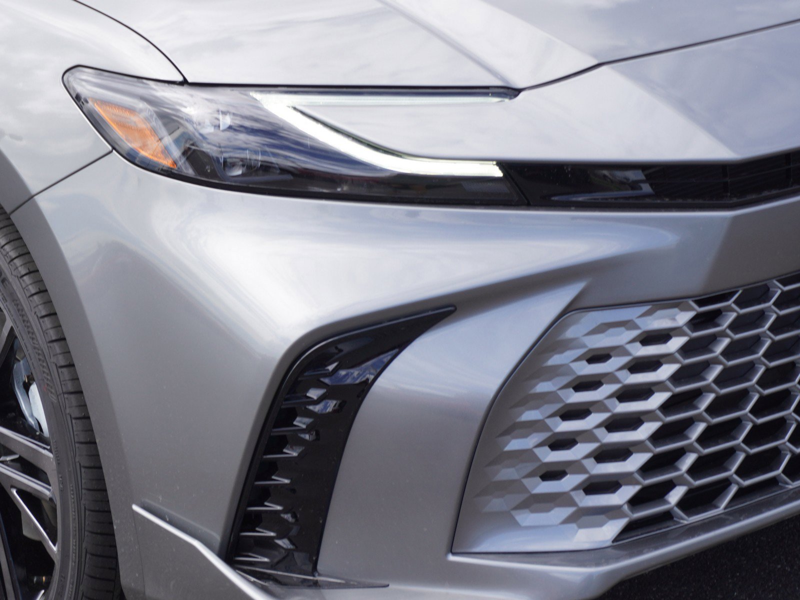 New 2026 Toyota Camry XSE AWD/4WD image 3