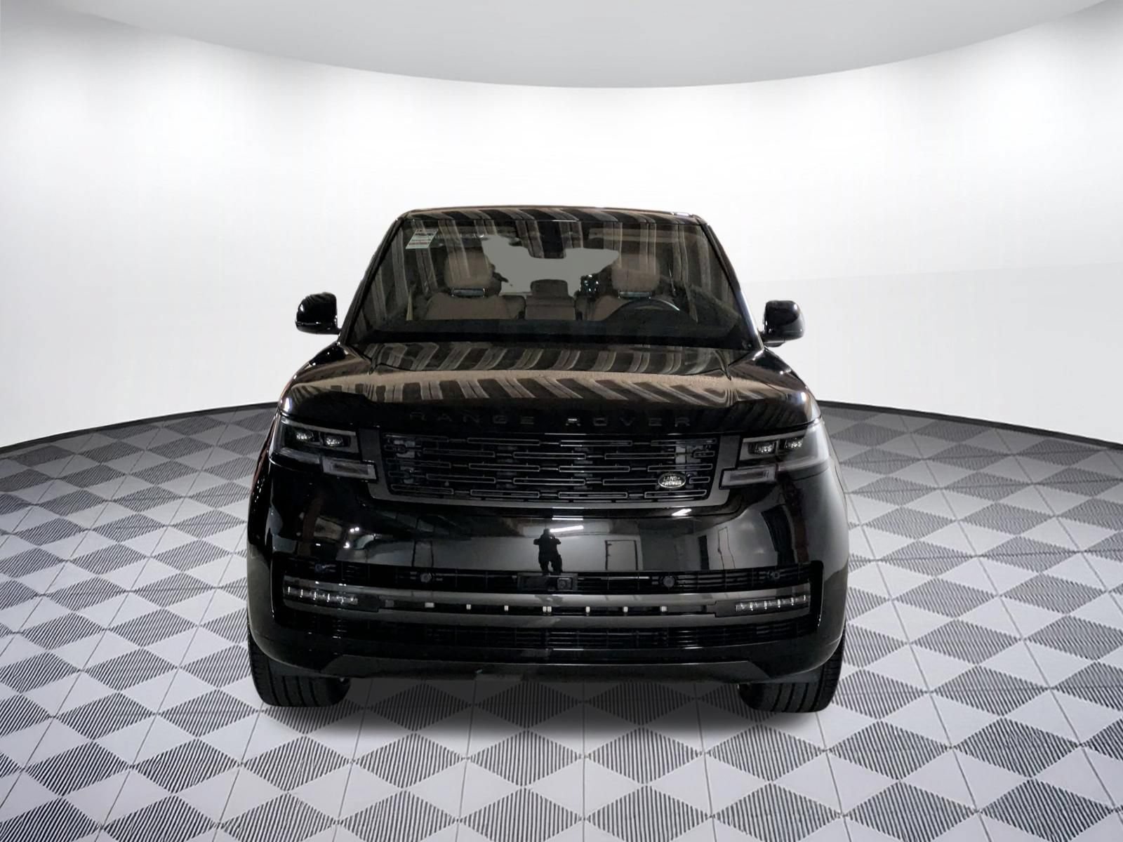 New 2026 Land Rover Range Rover Long Wheelbase SE AWD/4WD image 8