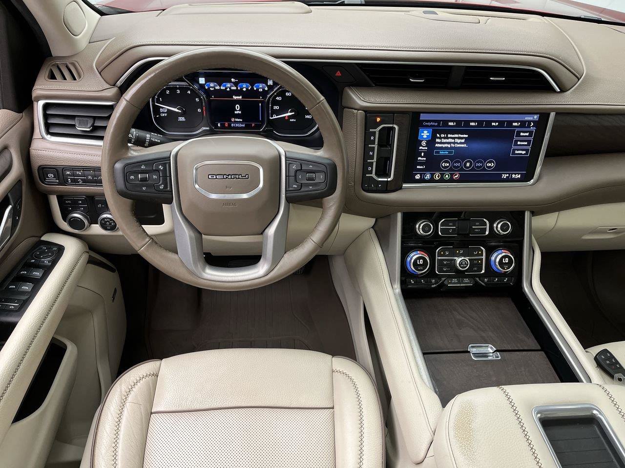 Certified 2021 GMC Yukon XL Denali w/ Denali Premium Package AWD/4WD image 16