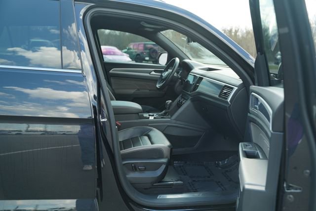 Used 2023 Volkswagen Atlas Cross Sport SEL Premium R-Line image 20